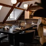 Hotel Mews House
