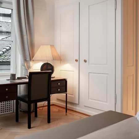 Mews House Hotell
