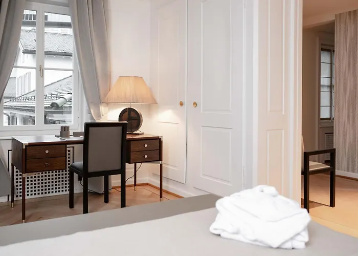 Mews House Отель Цюрих